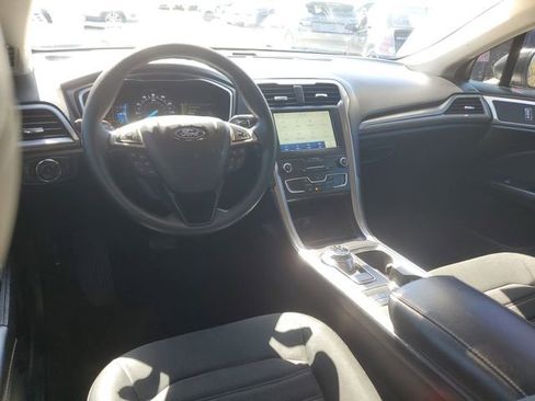 Used 2020 Ford Fusion SE FWD image 10