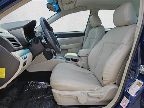 Used 2010 Subaru Legacy 3.6R AWD/4WD image 10