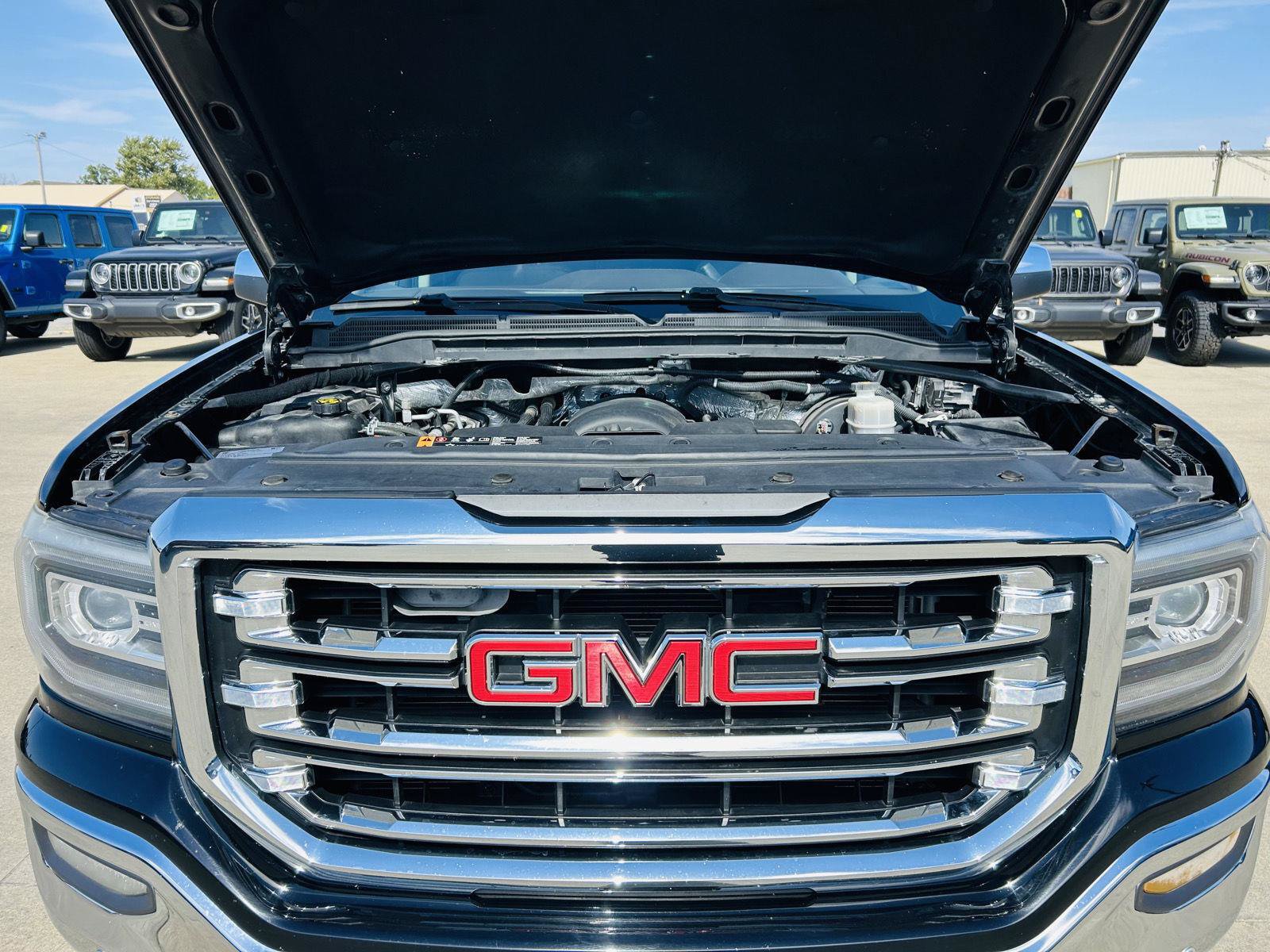 Used 2017 GMC Sierra 1500 SLT AWD/4WD image 39