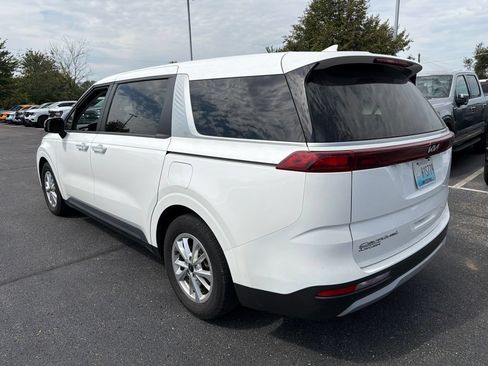Used 2022 Kia Carnival LX FWD image 4