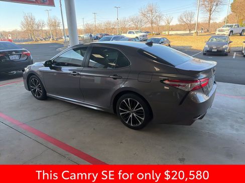 Used 2020 Toyota Camry SE image 9