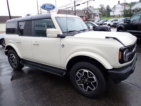 Used 2025 Ford Bronco Outer Banks AWD/4WD image 10