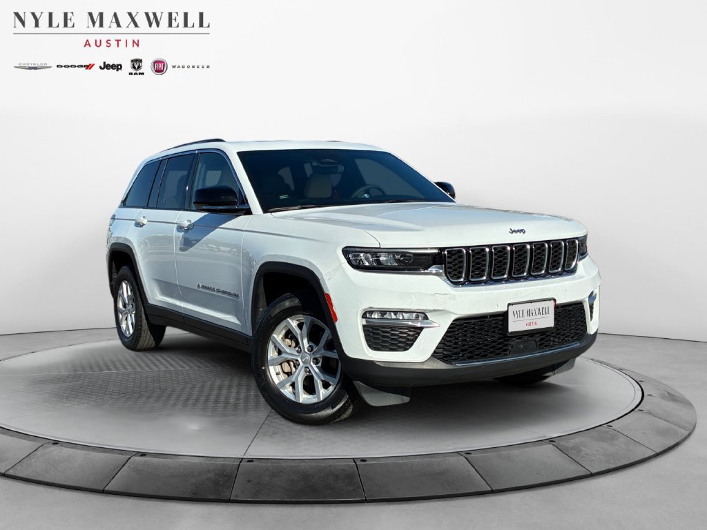 Used 2023 Jeep Grand Cherokee Limited w/ Trailer Tow Prep Group (B) RWD image 2