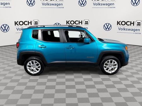 Used 2020 Jeep Renegade Latitude w/ Cold Weather Group image 9