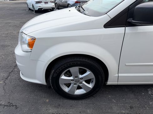 Used 2013 Dodge Grand Caravan SE image 11