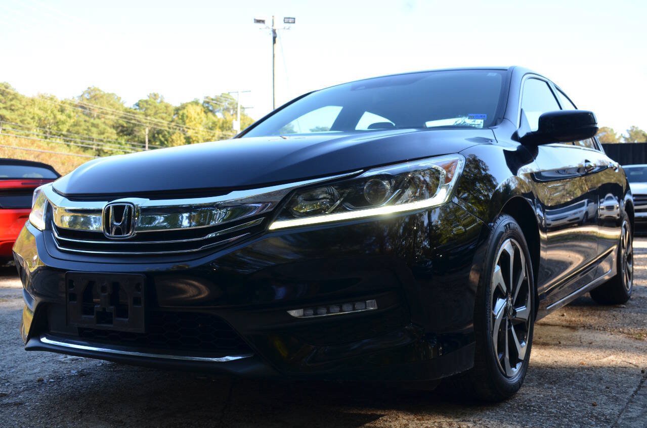 Used 2017 Honda Accord EX-L image 3