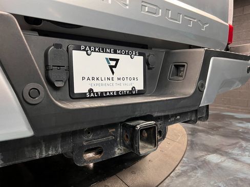 Used 2019 Ford F250 Lariat w/ Chrome Package image 16