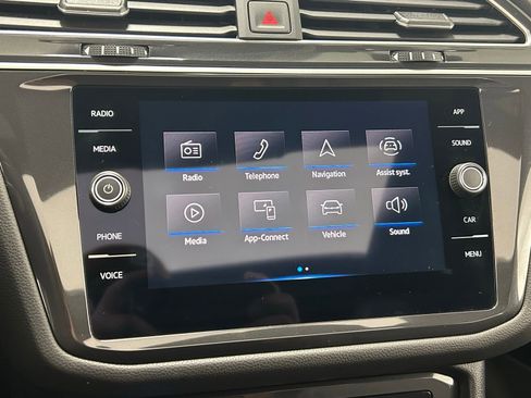 Used 2024 Volkswagen Tiguan SE R-Line w/ MDO Package, Two-Row image 15