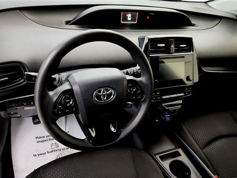 Certified 2019 Toyota Prius LE image 24