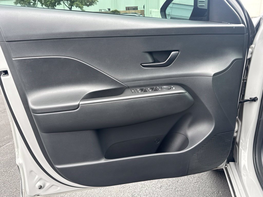 Used 2024 Hyundai Kona SEL FWD image 10