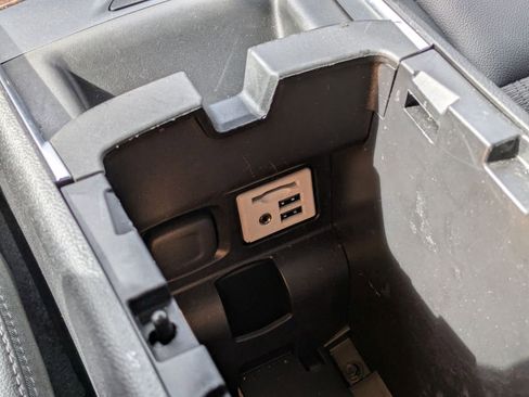 Used 2014 Chevrolet Impala LT w/ Convenience Package FWD image 23