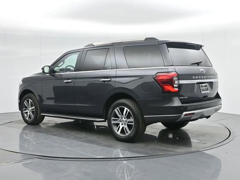 Used 2022 Ford Expedition Limited image 7