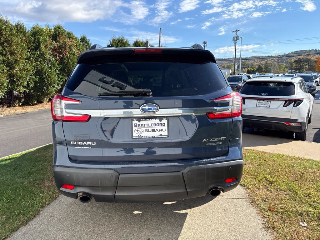 Used 2023 Subaru Ascent Limited w/ Technology Package AWD/4WD image 5
