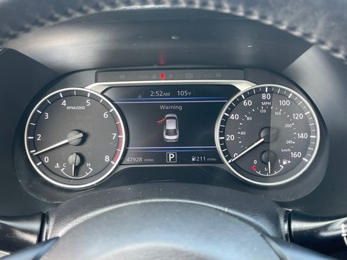 Used 2021 Nissan Sentra SV w/ SV Premium Package FWD image 10