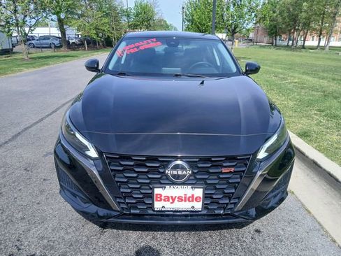 Used 2023 Nissan Altima 2.5 SR FWD image 7