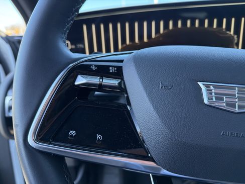 Used 2024 Cadillac Lyriq Tech image 15