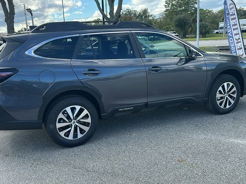 New 2025 Subaru Outback Premium image 27