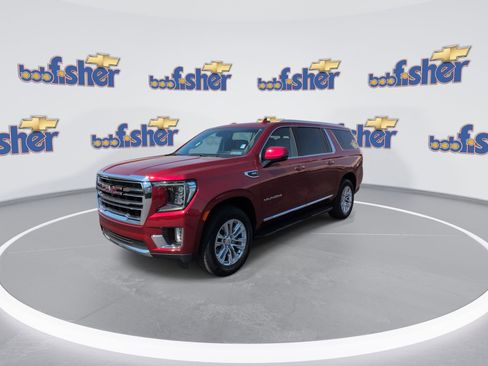 Certified 2024 GMC Yukon XL SLT w/ SLT Premium Package AWD/4WD image 4