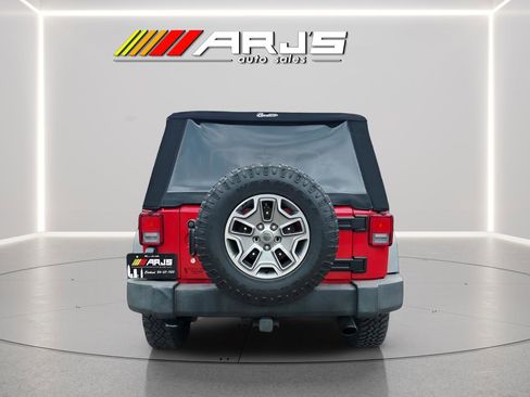 Used 2014 Jeep Wrangler Rubicon w/ Power Convenience Group image 3