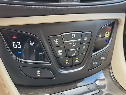 Used 2020 Buick Envision Preferred FWD image 25