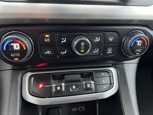 Used 2023 GMC Acadia SLE w/ Driver Convenience Package image 38