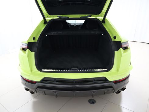 Used 2023 Lamborghini Urus Performante image 11