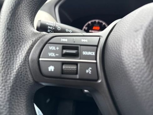 Used 2024 Honda HR-V LX image 24