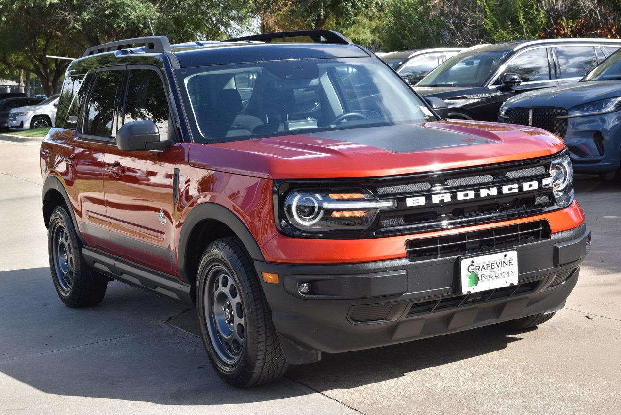Used 2023 Ford Bronco Sport Outer Banks AWD/4WD image 4
