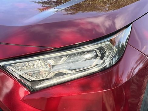 Used 2020 Toyota RAV4 XLE w/ Convenience Package AWD/4WD image 27