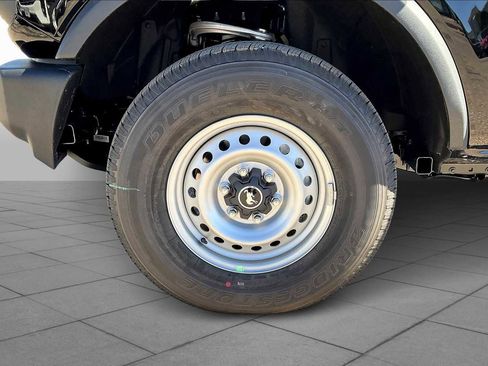 New 2025 Ford Bronco Base image 11