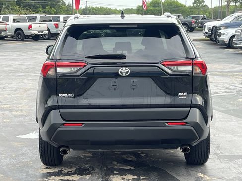 Used 2022 Toyota RAV4 XLE AWD/4WD image 6