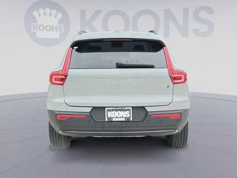 New 2026 Volvo XC40 B5 Plus w/ Protection Package Premier AWD/4WD image 15