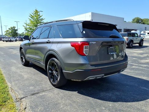 Used 2021 Ford Explorer XLT w/ Equipment Group 202A AWD/4WD image 8