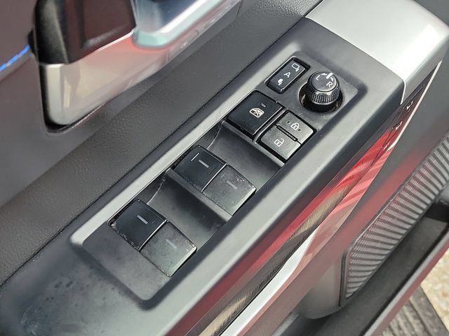 Used 2025 Toyota Tundra Platinum AWD/4WD image 16