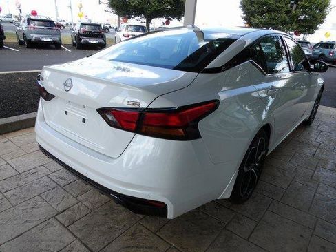 Used 2025 Nissan Altima 2.5 SR w/ SR Premium Package image 7