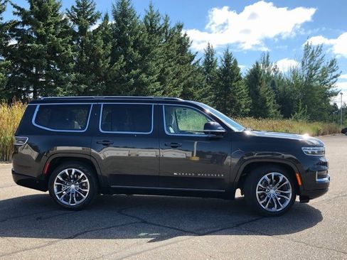 Used 2023 Jeep Grand Wagoneer Series II image 28