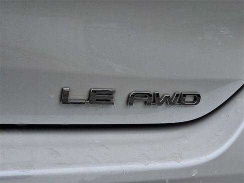 Used 2023 Toyota Highlander LE image 34