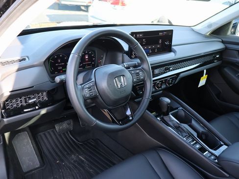 Certified 2025 Honda Accord EX-L image 16