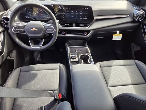 New 2026 Chevrolet Equinox LT w/ Convenience Package II image 19