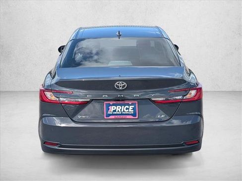 Used 2025 Toyota Camry LE image 7