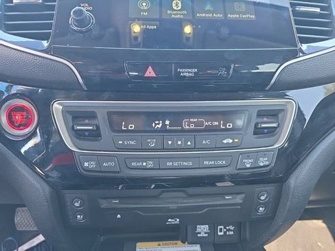Used 2021 Honda Pilot Elite image 17