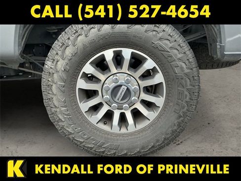 Used 2022 Ford F250 Lariat w/ Lariat Value Package image 10