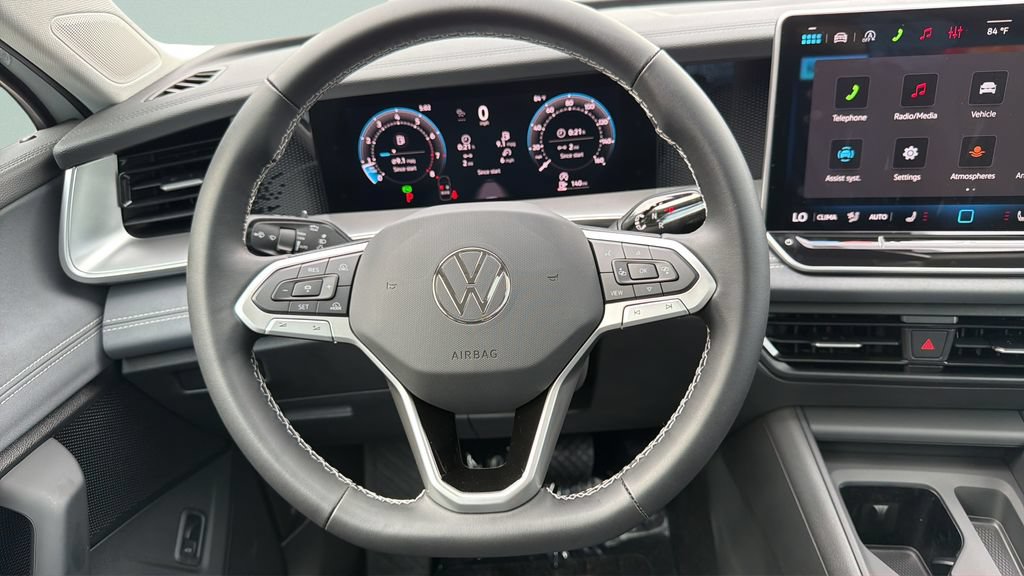 New 2026 Volkswagen Tiguan SE FWD image 11