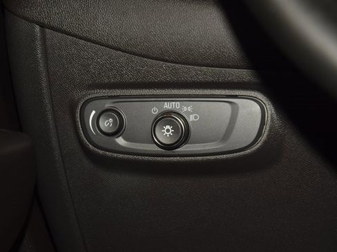 Certified 2024 Chevrolet Equinox LT image 33