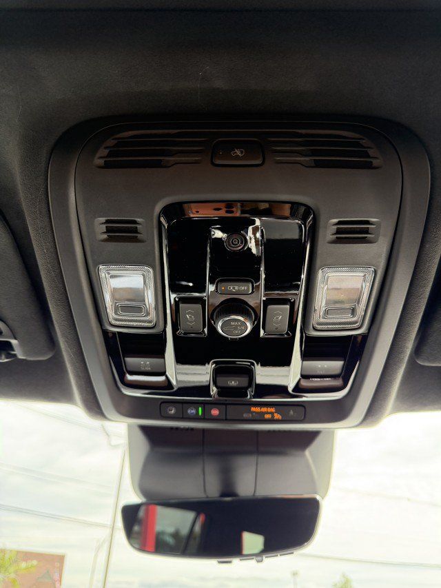 Used 2026 Cadillac Escalade Platinum Sport AWD/4WD image 46