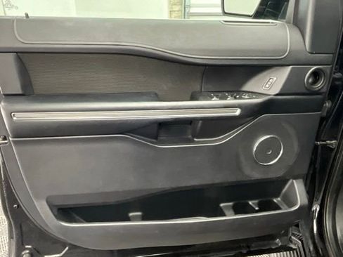 Used 2019 Ford Expedition Max XLT AWD/4WD image 16