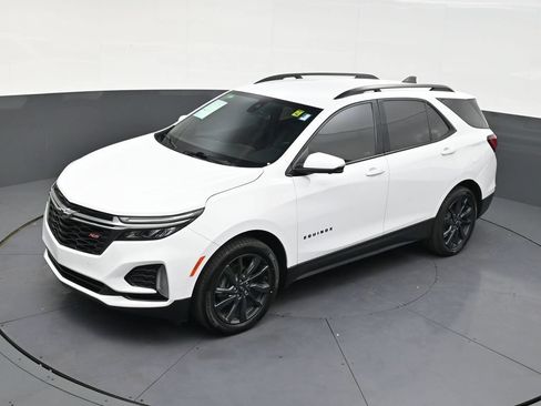 Used 2023 Chevrolet Equinox RS FWD image 9