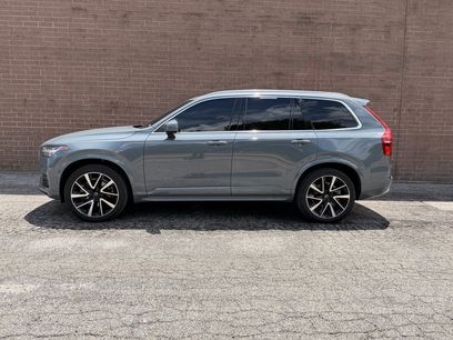 Used 2022 Volvo XC90 T6 Momentum w/ Protection Package Premier