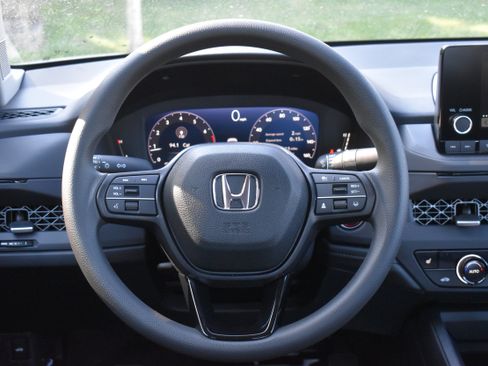 New 2025 Honda Accord SE image 16