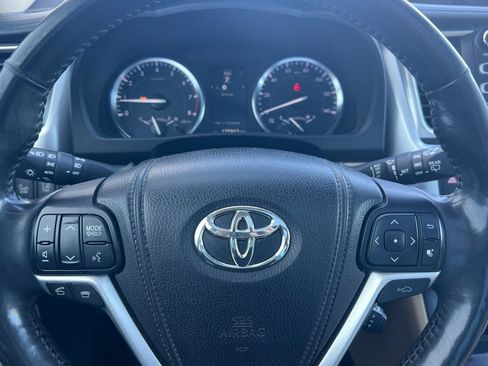 Used 2014 Toyota Highlander Limited Platinum FWD image 21